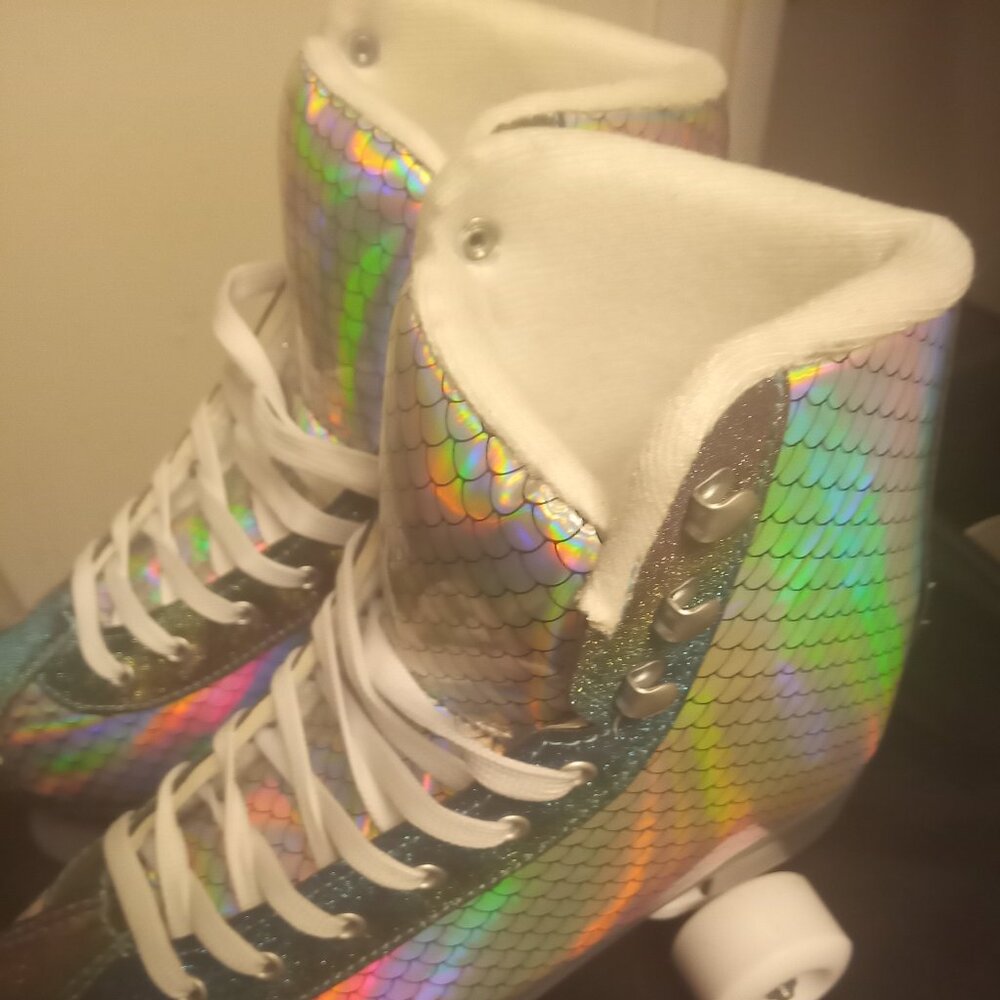 Size 9 Men Glide In Style Multi-Color Roller Skat… - image 1